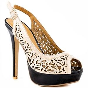 2 Lips Too Women’s Too Doily Heels Natural